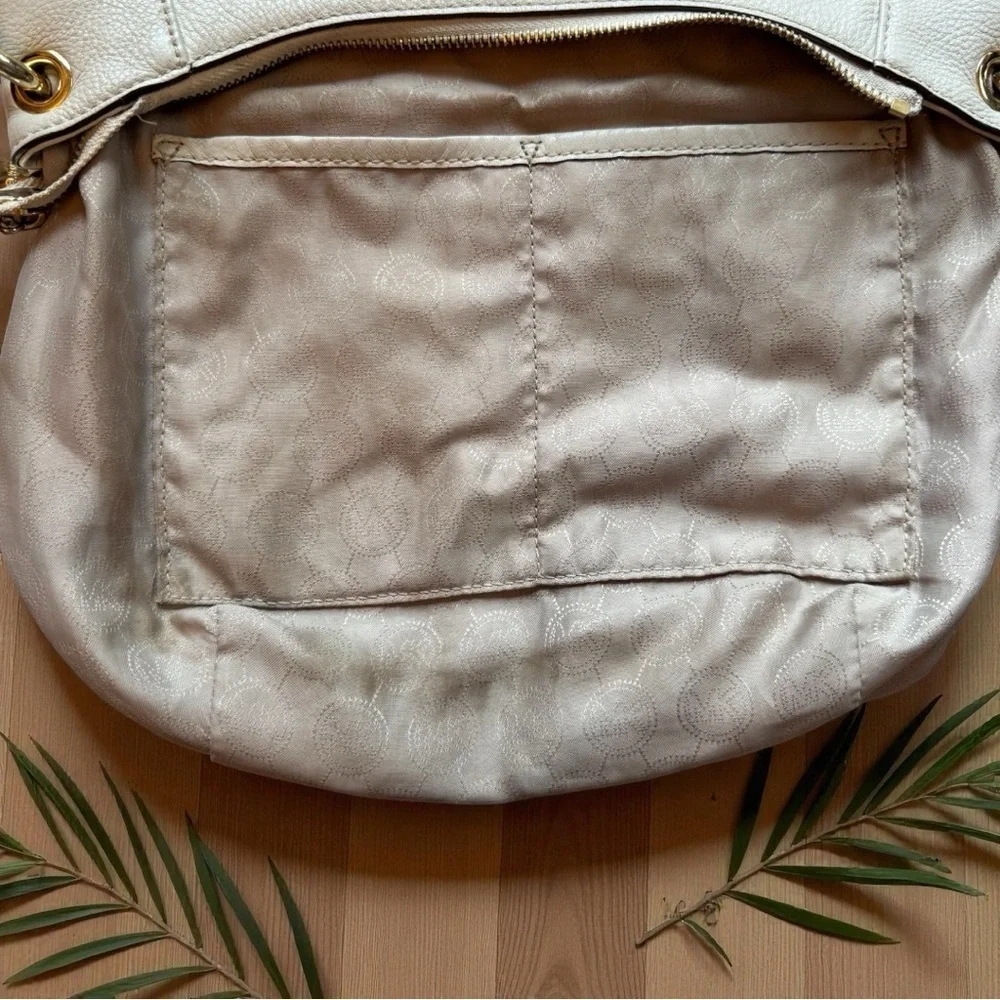 MICHAEL Michael Kors Cream White Pebbled Leather Shoulder Bag